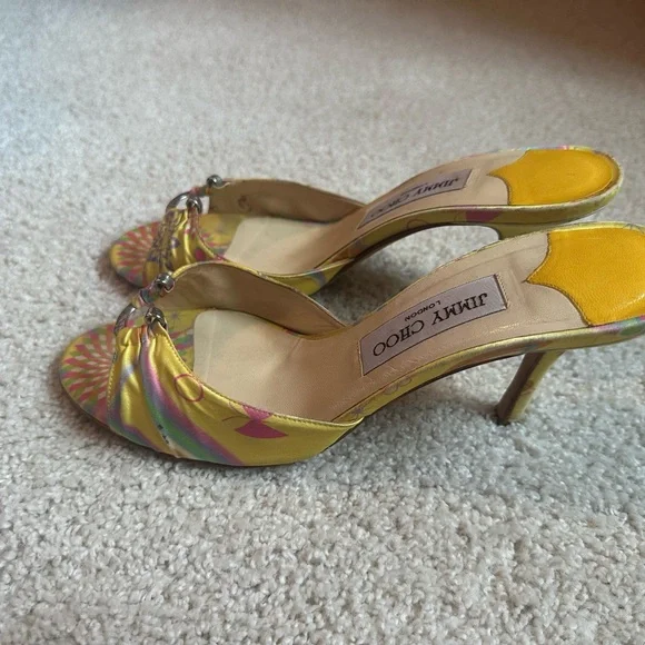 Jimmy Choo Yellow Heels Elegant Design - Picture 5 of 6